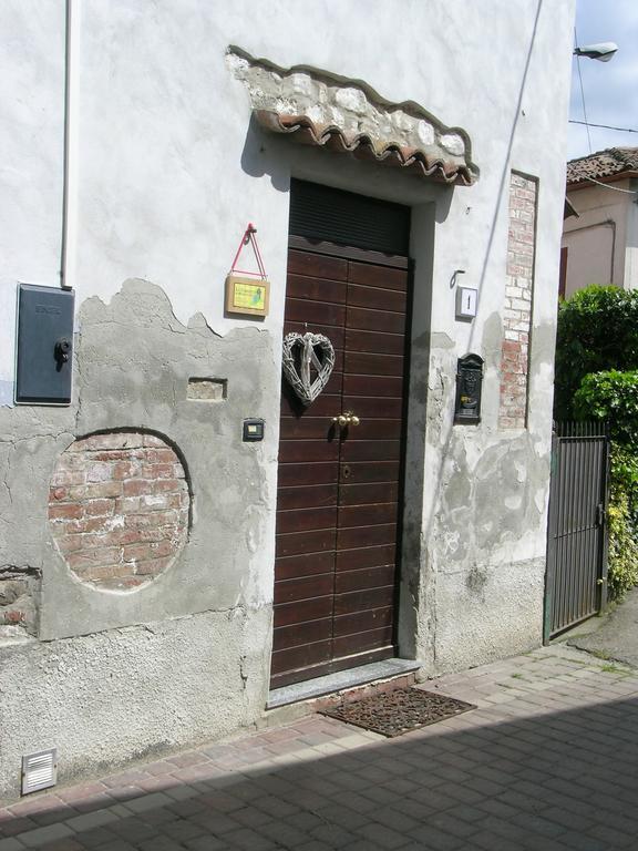 La Torretta - Cerreto Grue Acomodação com café da manhã Sarezzano Exterior foto